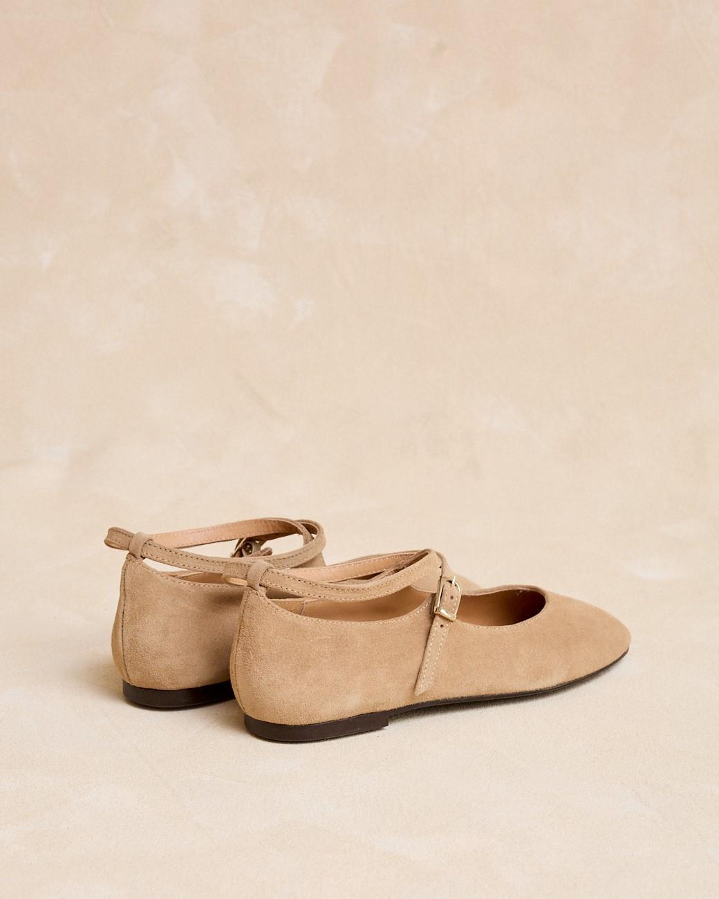 Ballerina con Fibbia Novina