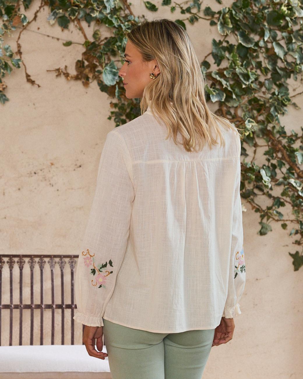Camicia ricamata Julieta