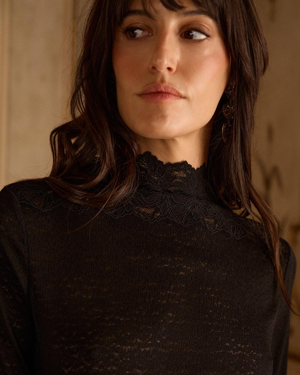 Top in pizzo Emilia
