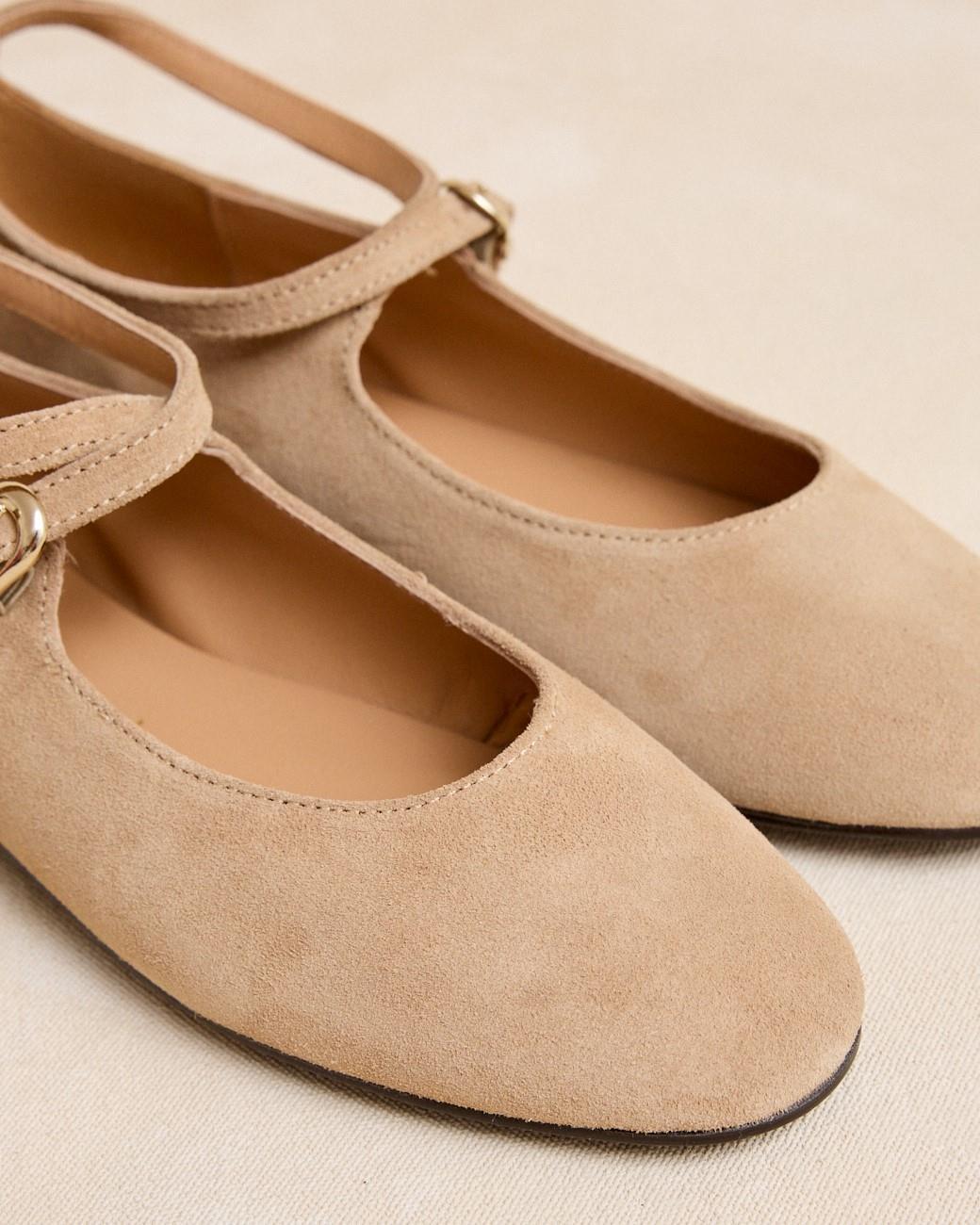Ballerina con Fibbia Novina