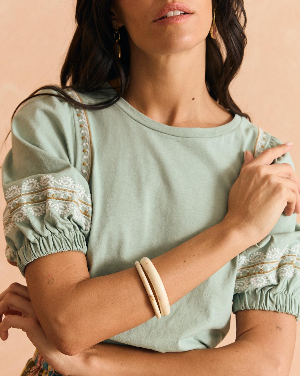 T-shirt con ricamo Carlota