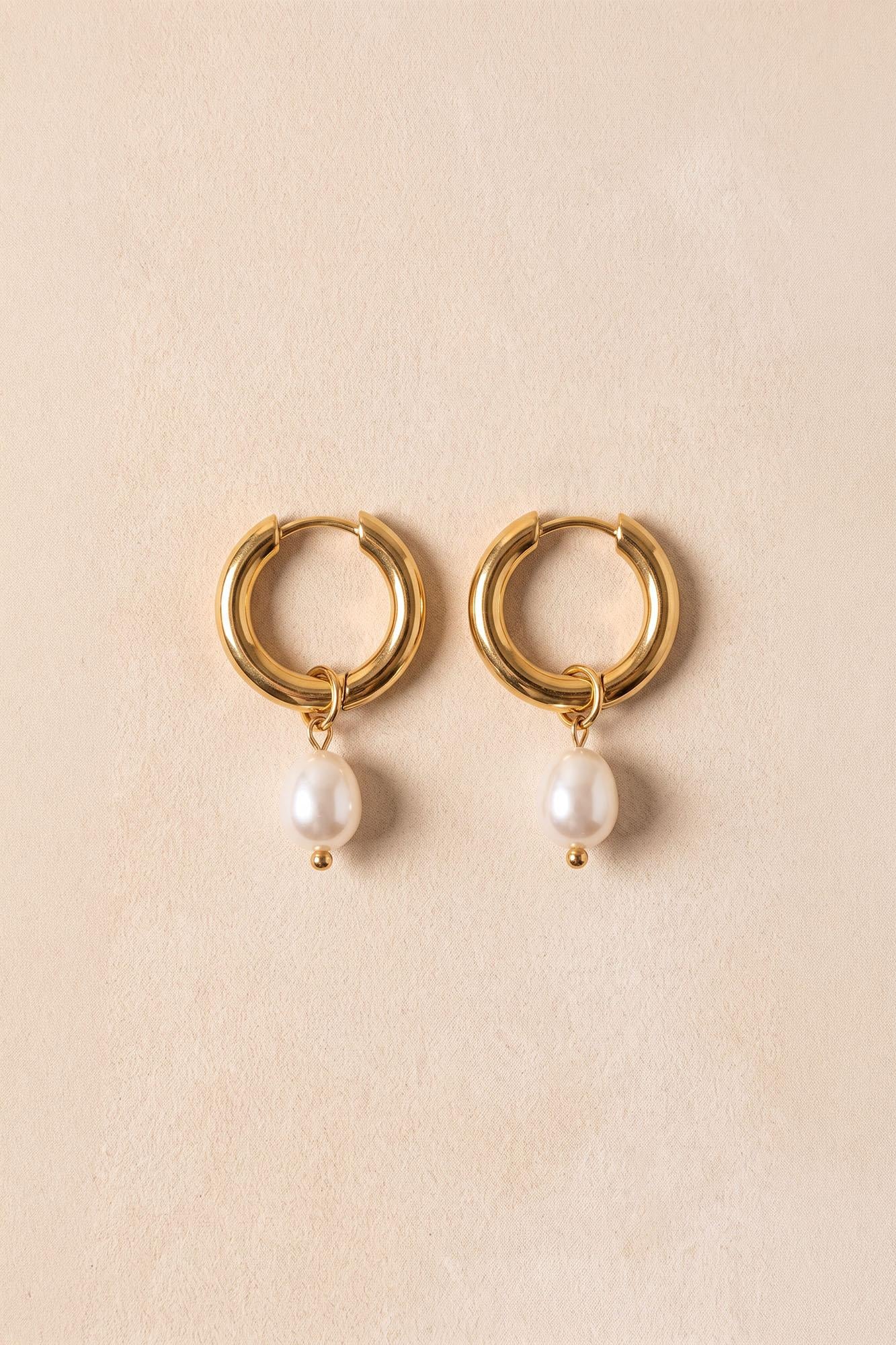 Orecchino a cerchio con perla Anny