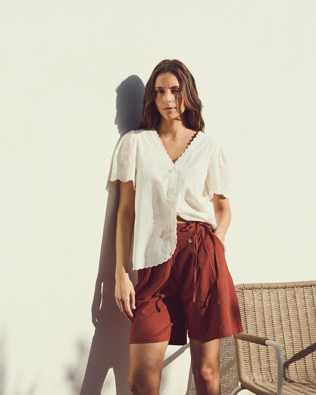 Camicia ricamata Almudena